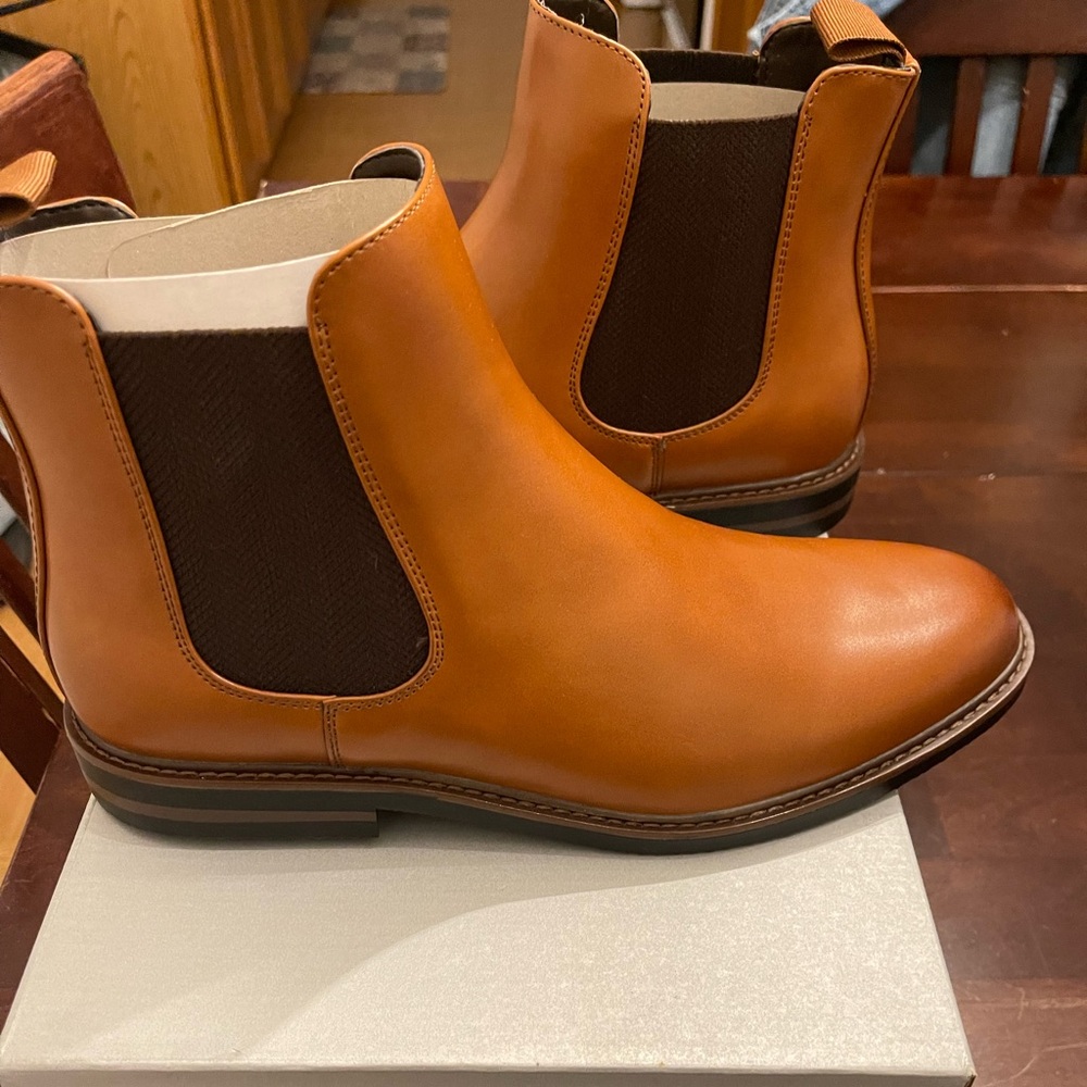 Brand new men’s boot!